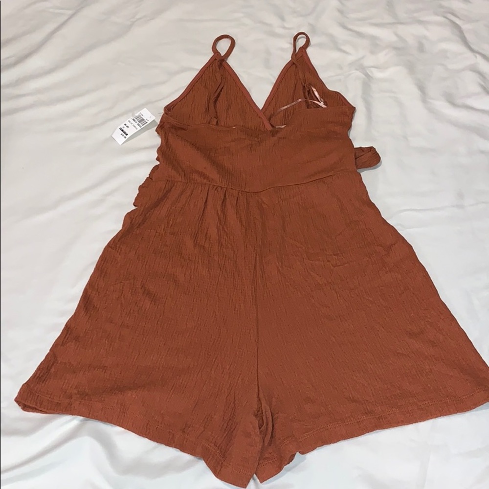 Romper - Picture 2 of 2